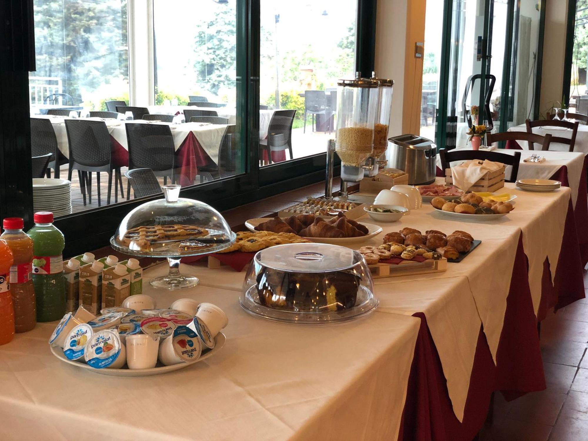 Casablanca Hotel Civitanova Marche Esterno foto