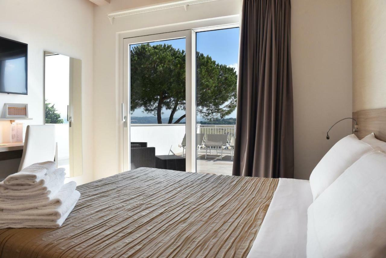 Casablanca Hotel Civitanova Marche Esterno foto